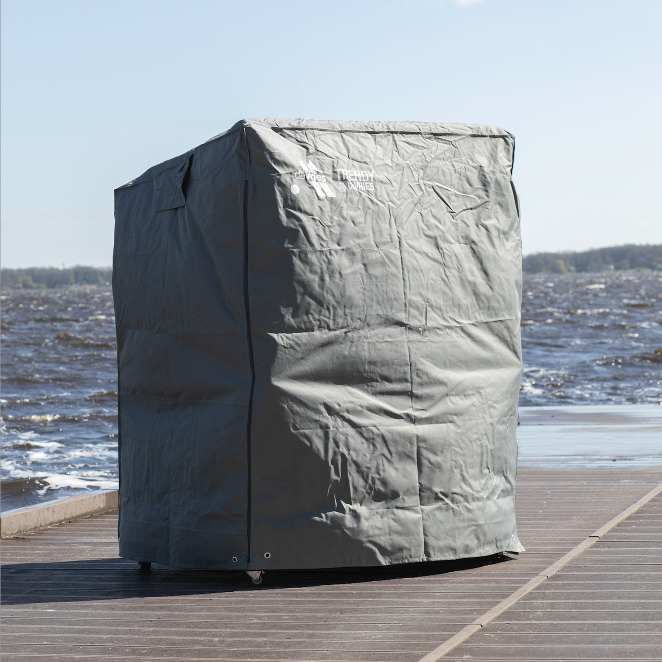 Strandkorbhülle 135 x 95 H: 165 / 140 cm deVries Classic XL Strandkorbhülle 135 x 95 H: 165 / 140 cm deVries Classic XL